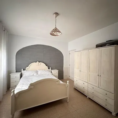 Holiday home Katia Les Tres Cales